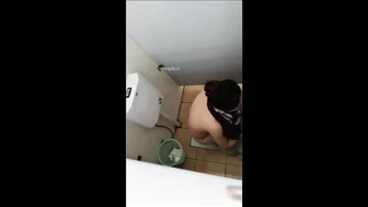 Dance Academy handheld toilet shooting