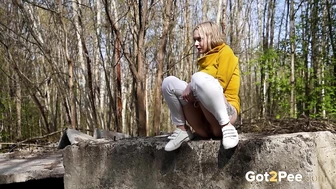 Elevated Blonde, Got2Pee, PissRIP