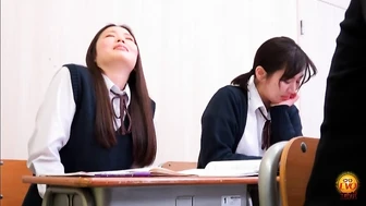 DLEE-821 05 Breaking the Limit: Peeing During Class