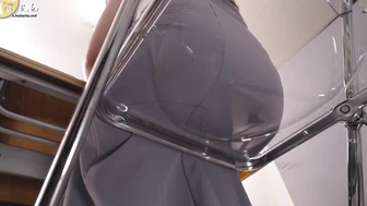 OJHI-712 02 It's the limit! Emergency urination in the sink