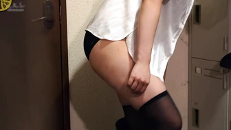 OJHI-712 04 It's the limit! Emergency urination in the sink