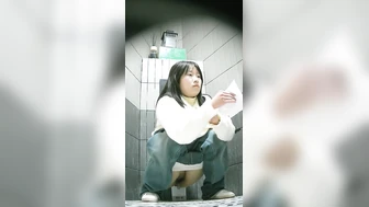 Chinese mall restroom hidden-cam series, front and rear views