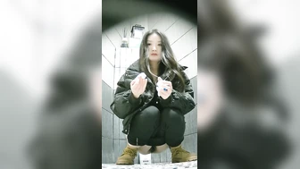 Chinese mall restroom hidden-cam series, front and rear views