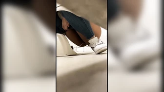 MUJI boutique TWTP 1685 Lurking in the school girls restroom