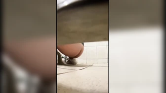 MUJI boutique TWTP 1685 Lurking in the school girls restroom