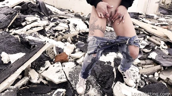 Claudia - In the house ruins