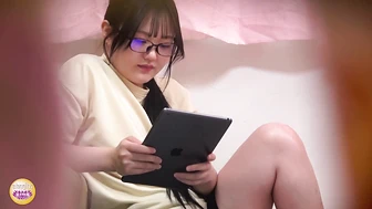 DLSL-674 03 Trouble in the girls' dormitory! Urinating in the nick of time.