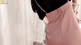 OJHI-820 02 Extreme Urination in a Western-Style Toilet: Buttocks Edition 5 - Buttocks Viewed Through a One-Way Mirror