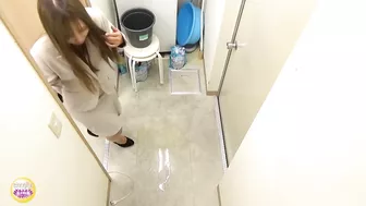 DLSL-378 05 Office Ladies Denied Toilet And Wet Themselves