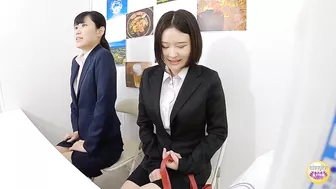 DLSL-481 04 Peeing desperation during interview and pleasant relief on the toilet. VOL. 3