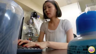 DLSL-491 02 Evil driver makes women to hold their pee to the limit by driving them around and making up excuses, LoveWetting, DesperVids