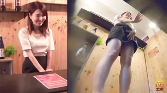 DLEE-553 04 Spycam in the toilet with girls-baristas urinating after reaching their holding limit