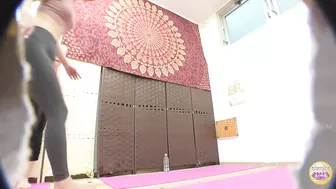 DLSL-512 06 Unbearable wetting shame during yoga class. Dark pee stains spreading in gray tights