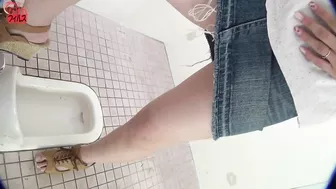 DLFF-027 01 Subway station toilet rush