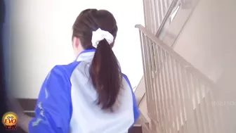 DLEE-582 06 On the verge of wetting: school girls in gym clothes peeing after reaching their holding limit