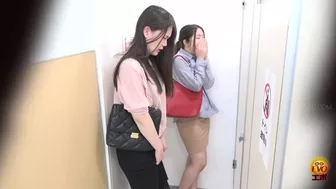 DLEE-589 01 Girls barely holding their pee while waiting by the toilet door. VOL. 4, JAV Collection, DesperVids