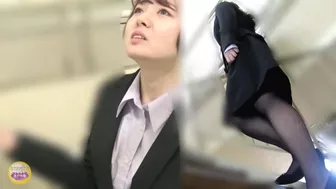 DLSL-527 02 Wet trouble in a car with a harsh boss. Women pissing on the highway in a business car, JAV Collection, DesperVids