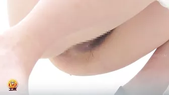 DLEE-598 03 Hidden footage: her pee drips before she sits down on the toilet