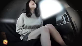 DLEE-552 02 Humiliating peeing as a result of car confinement and diuretic. Women fall victims of their evil seniors