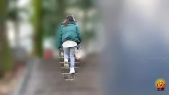 DLEE-676 04 Girls walking around outdoor leisure facilities and peeng on Japanese style toilet, JAV Collection, DesperVids