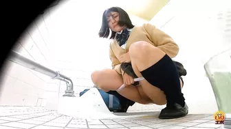 DLEE-698 05 Girls cram school voyeur. Urine paradise. Pee desperation during class. VOL. 7