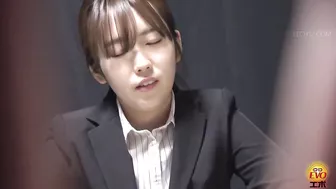 DLEE-693 05 Bladder collapse! Wetting blunder during an elite female job-hunting interview