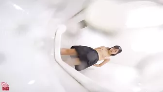 DLFF-270 01Public toilet voyeur: nude M-legs position urinating! There was a reason…