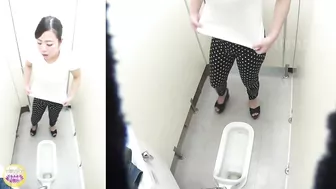DLSL-189 03 Pleasant piss! Multiview peeping on orgasmic female urination on toilet