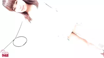 DLFF-227 03 Dynamic pee streams flying under the blue sky