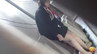 DLEE-195 02 Horny women masturbating after pissing in the alley