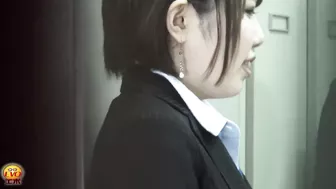 DLEE-139 01 Office ladies pissing scenes in company’s toilet