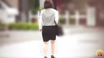 DLEE-172 03 Female office workers peeing on public toilet Multi view voyeur