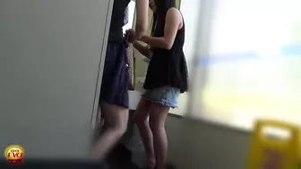 DLEE-071 01 Convenience store toilet rush