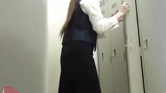 DLFF-047 01 Secretly filming office ladies who rush to the toilet on their limit of patience