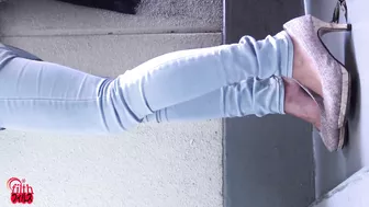 DLFF-290 02 Woman wet herself in the line to the toilet!