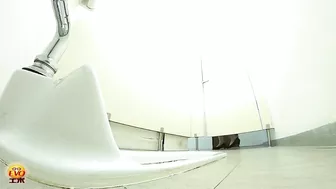 DLEE-157 01 Teachers caught peeing on hidden camera