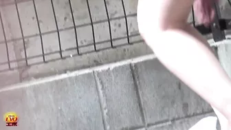 DLEE-062 01 Neat girls caught wetting their panties in the towm