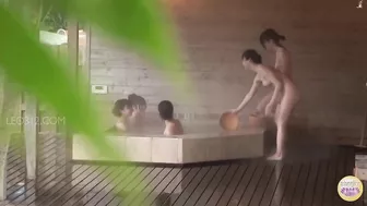 DLSL-074 02 Students having fun and pissing during school trip in onsen. VOL. 1
