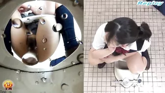 DLEE-127 01 Frantic girls pissing and missing the toilet bowl VOL 1