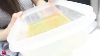 DLFF-401 05 Cute girls first time pissing for the camera VOL 2