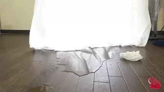 DLFF-381 01 The door facing the street was opened and a white curtain was set up. She was asked to stand and pee like a boy