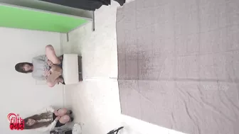 DLFF-405 02 Girls competing in distance peeing