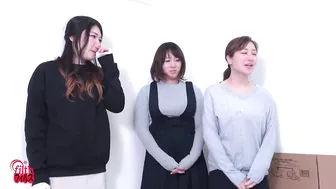 DLFF-405 06 Girls competing in distance peeing