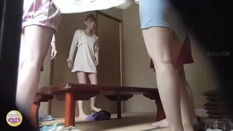 DLSL-139 01 Groups of girls having fun and peeing at the open air bath