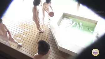 DLSL-139 02 Groups of girls having fun and peeing at the open air bath