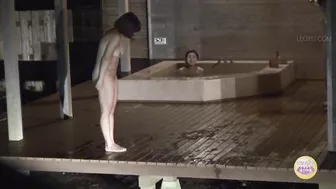 DLSL-139 03 Groups of girls having fun and peeing at the open air bath