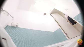 DLEE-399 02 Observing a sense of liberation at the girls school toilet! The youth pee stories