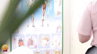 DLEE-399 04 Observing a sense of liberation at the girls school toilet! The youth pee stories