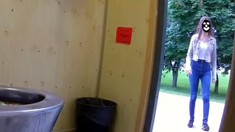 she has to go to toilet, Voyeur Collection, PissRIP