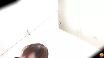 DLEE-426 05 OLs, schoolgirls on the way home and women found in the city peeing standing up on hidden cameras in public toilets